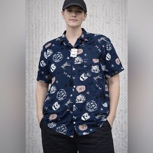 NWT Star Wars™ Short-Sleeve Button-Down Shirt – Navy, Size L (Men’s)